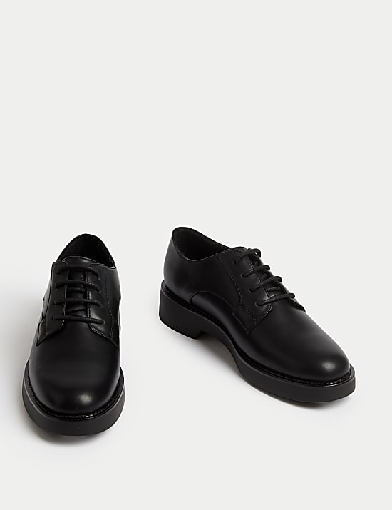 Sepatu Platform Bertali