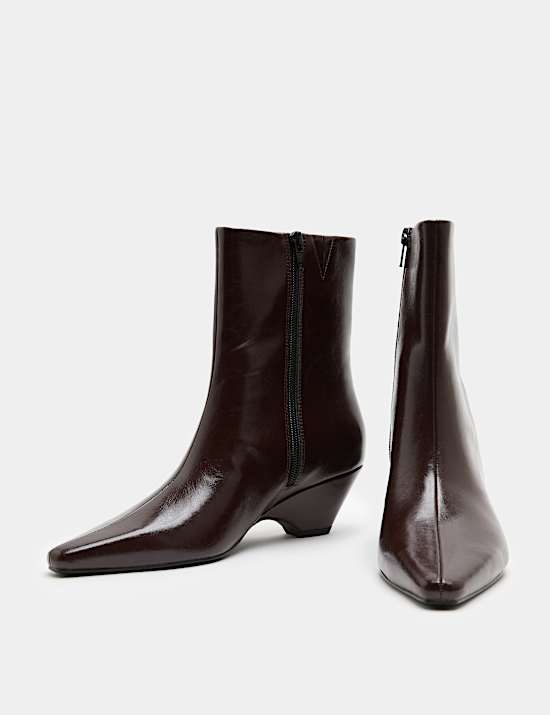 Ankle boots