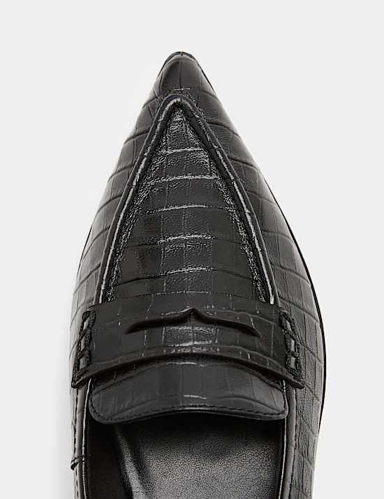 Mocasines de piel con estampado de cocodrilo y puntera fina