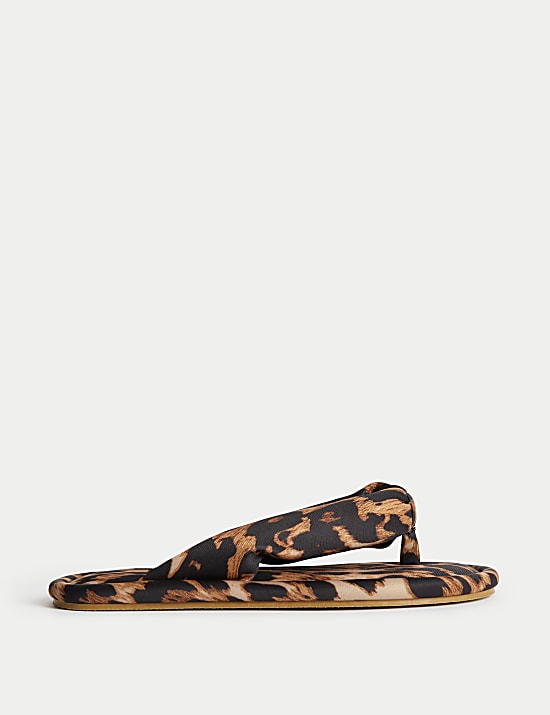 Zapatillas con estampado de leopardo