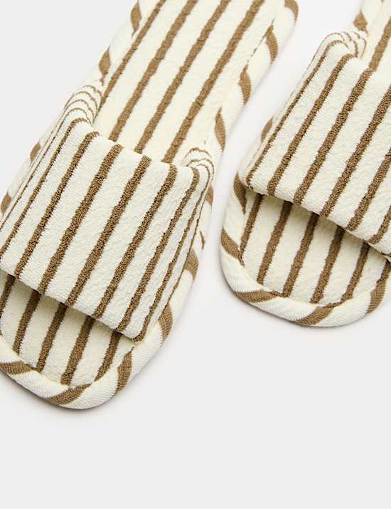 Instappantoffels met open teen en wafeltextuur