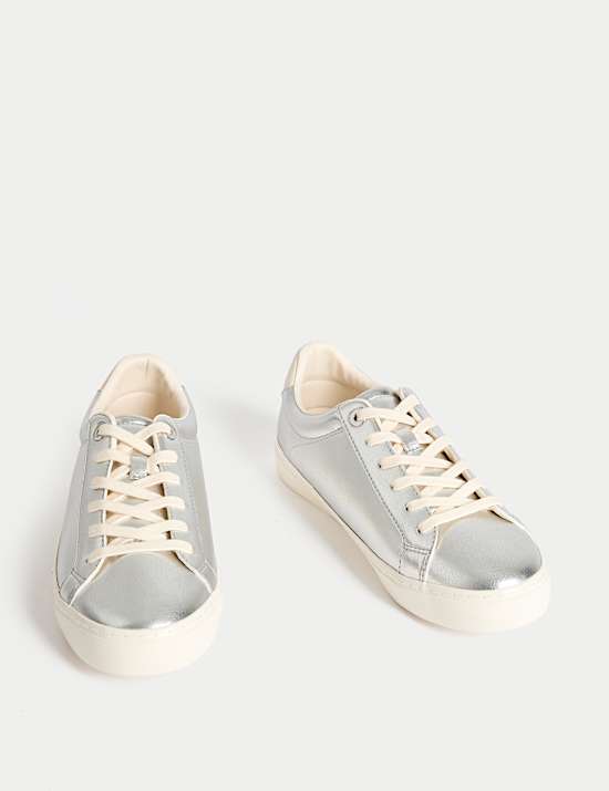 Zapatillas deportivas con cordones