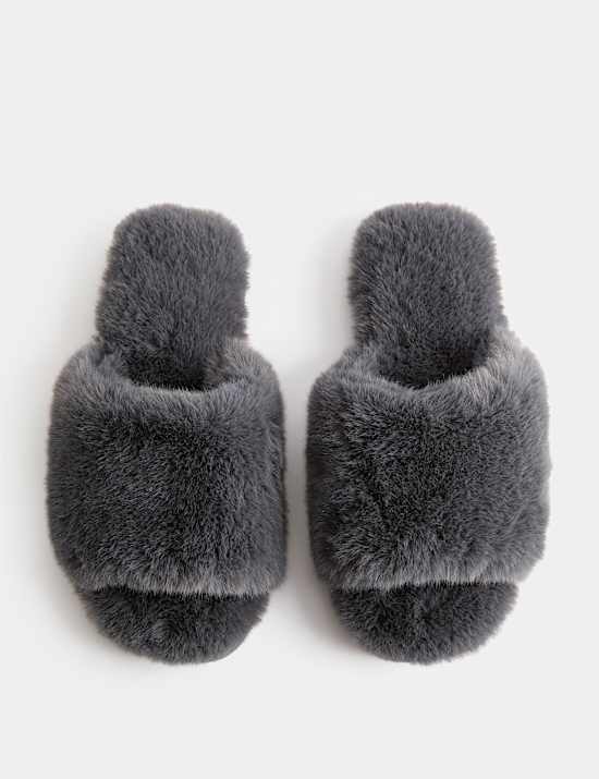 Chaussons ouverts bout d&eacute;couvert en fausse fourrure