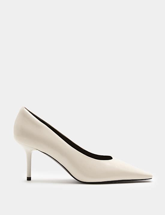 Leren pumps met naaldhak en afgeronde neus