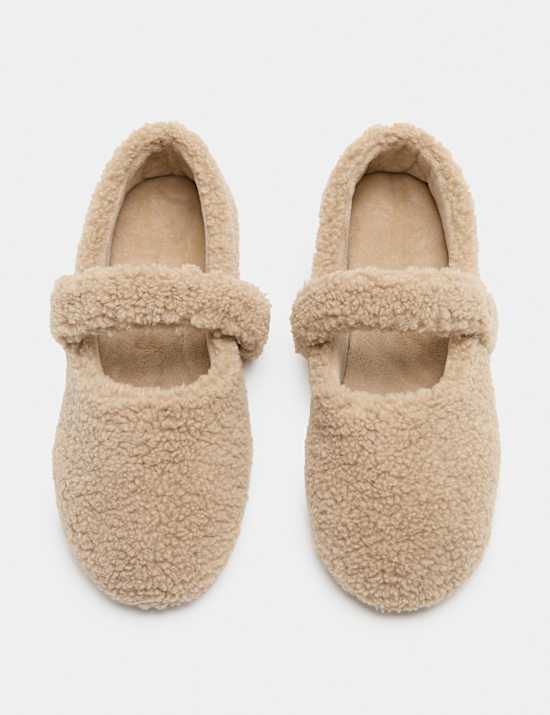 Sandal