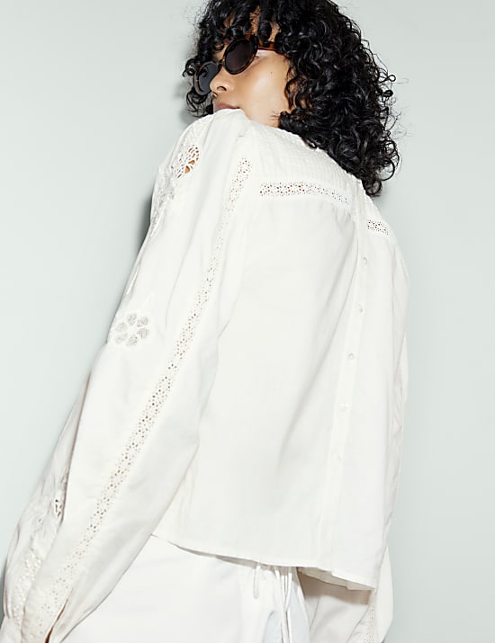 Bluse aus reiner Baumwolle mit Spitzenbesatz