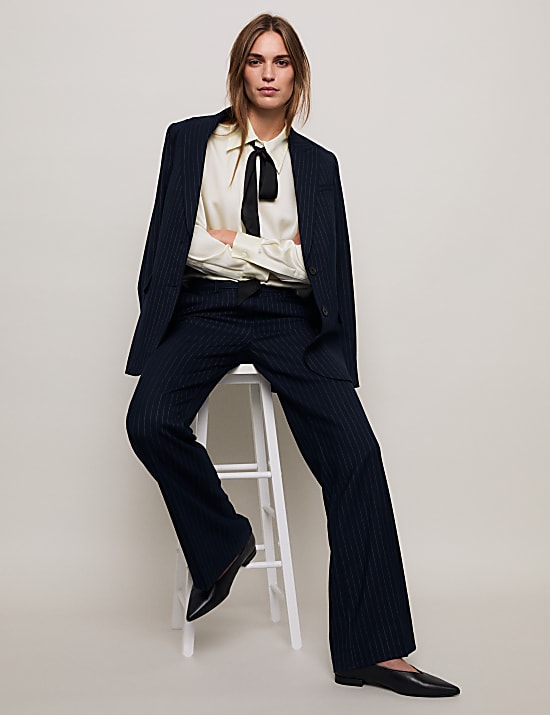 חולצת משי טהור עם צווארון וקשירה