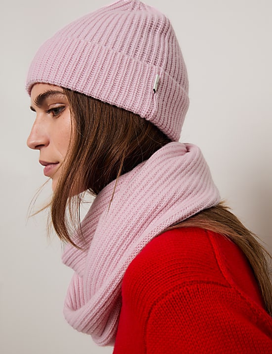 Women s Hats Bucket Beanie Hats Marks Spencer FR