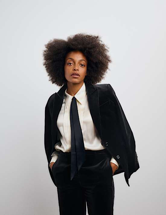 Kemeja Detail Lipit Sutra Murni