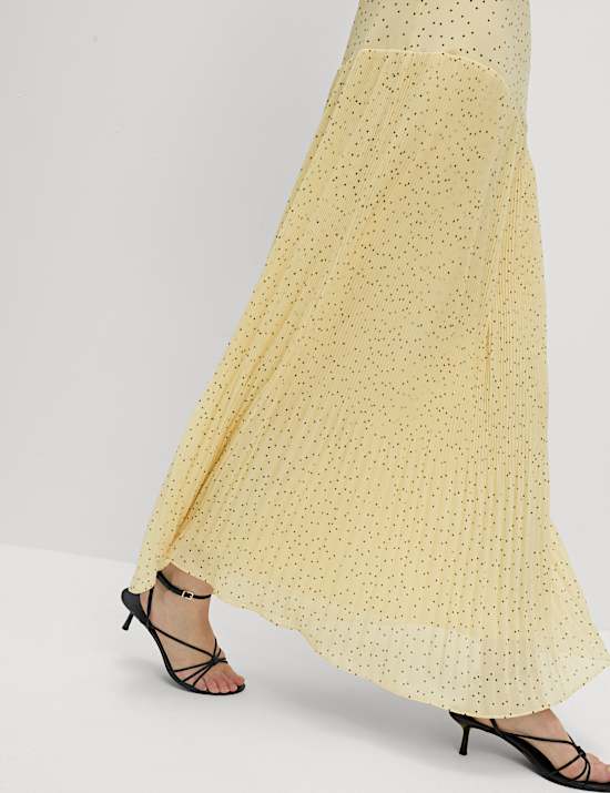 Chiffon Printed Scoop Neck Maxi Waisted Dress