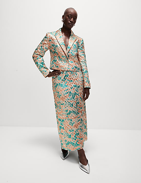 Tailored Metallic Quilted Cropped Blazer