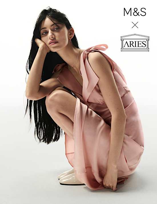 Robe b&eacute;b&eacute; 100 % soie