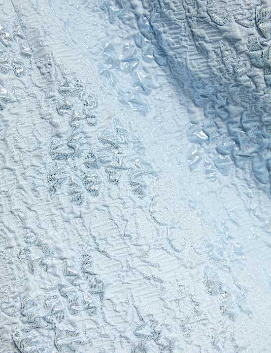 Robe coupe courte en dentelle jacquard