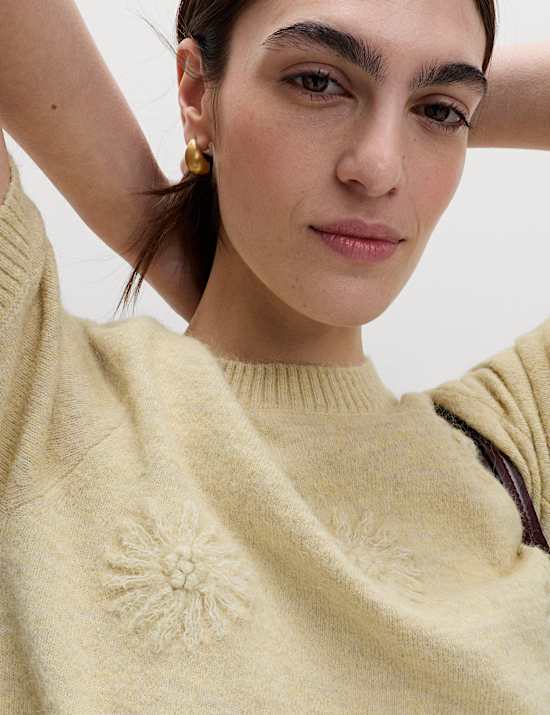Floral Textured Knitted Top with Wool