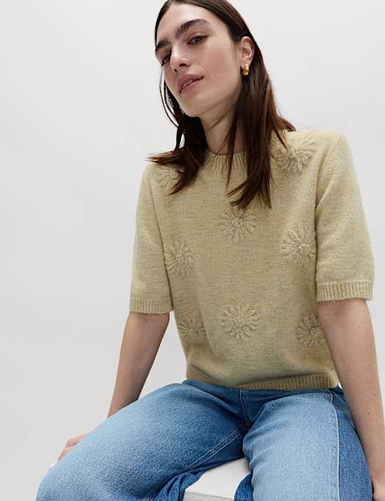 Floral Textured Knitted Top with Wool