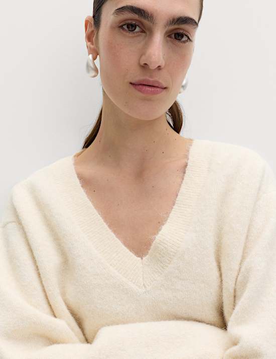 V-Neck Relaxed Jumper With Wool