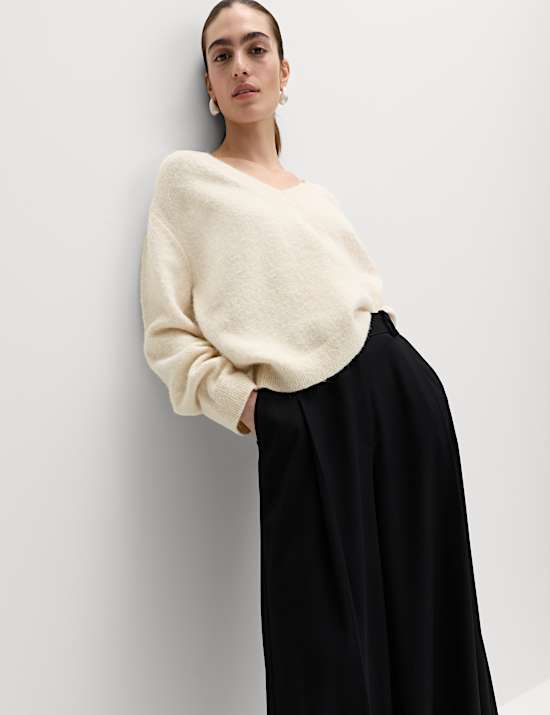 V-Neck Relaxed Jumper With Wool