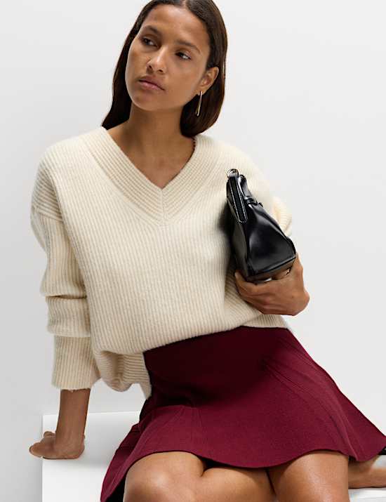 Ribbed Pleated Knitted Mini Skirt