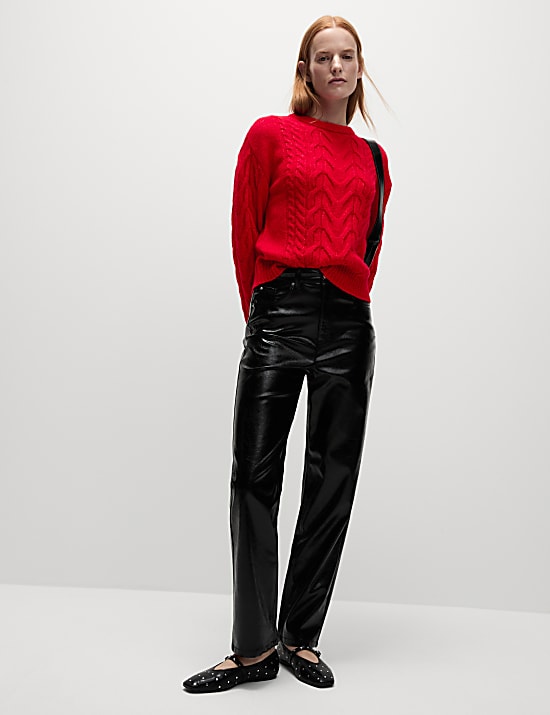 Pull en maille torsadée à col rond avec laine