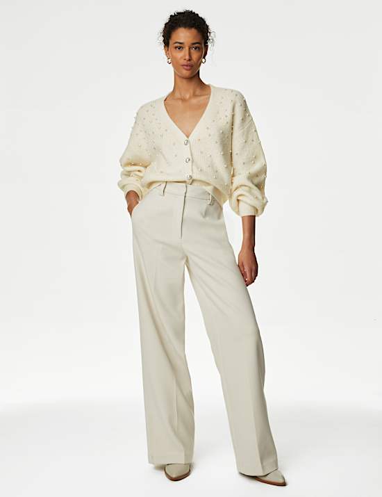 Kardigan Kancing Depan Kerah V Dengan Hiasan