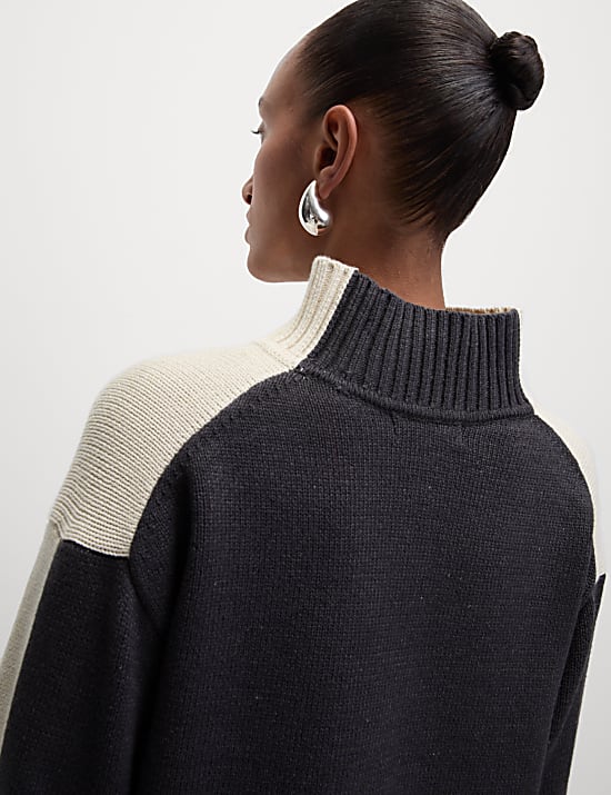 Su&eacute;ter de algod&oacute;n texturizado con cuello chimenea