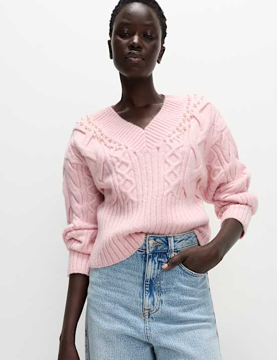 Cable Knit V-Neck Cropped Jumper with Alpaca Wool