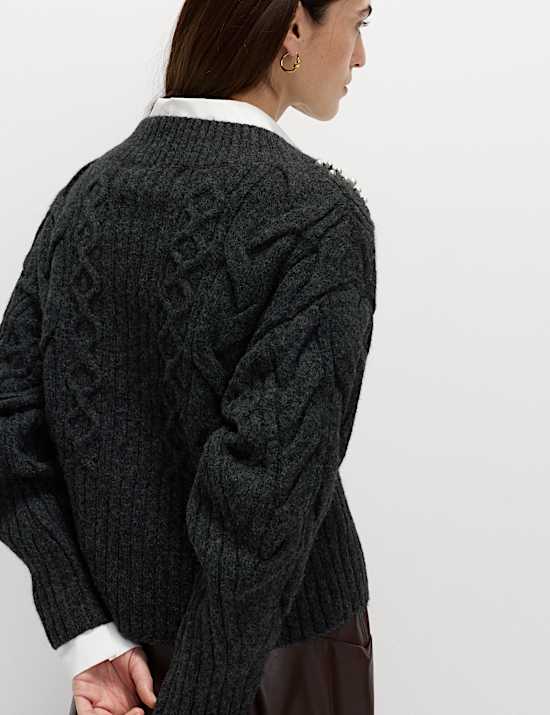 Cable Knit V-Neck Cropped Jumper with Alpaca Wool