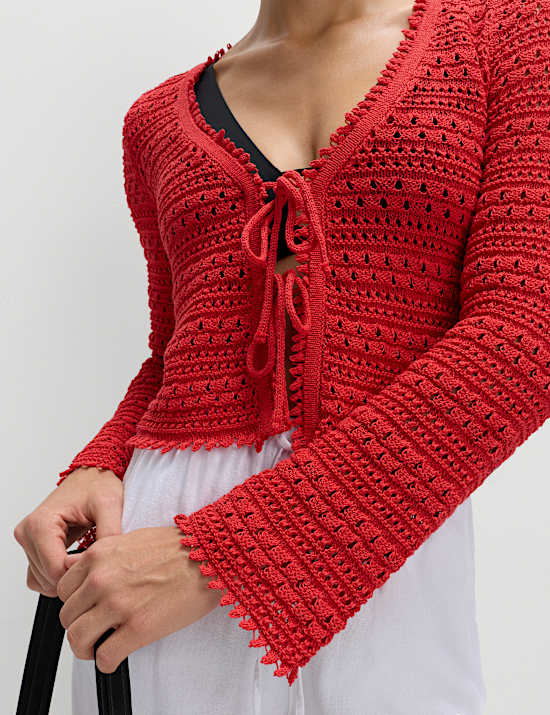 Cropped Pointelle-Cardigan aus Baumwollmischgewebe mit V-Ausschnitt und Bindedetail vorne
