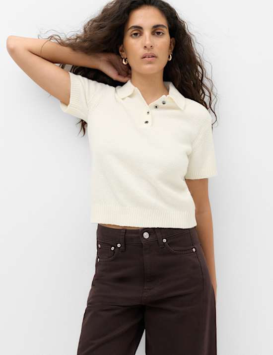 Collared Slim Fit Cropped Knitted Top