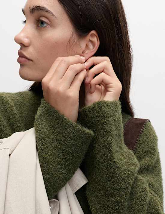 Gilet en laine bouclée ultra-doux à col en V et fermeture avant boutonnée