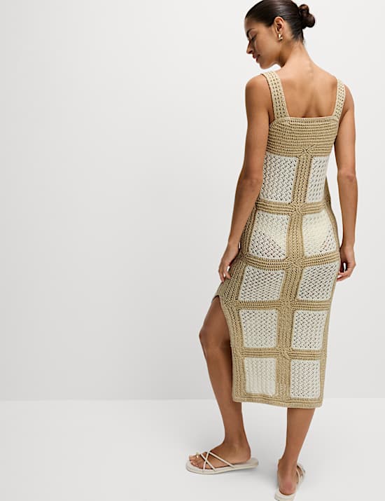 Μίντι μεταλλιζέ φόρεμα με τετράγωνη λαιμόκοψη, με υψηλή περιεκτικότητα σε βαμβάκι