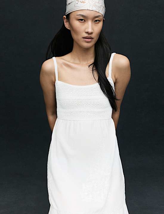 שמלת מידקסי סרוגה מתערובת כותנה עם מלמלה