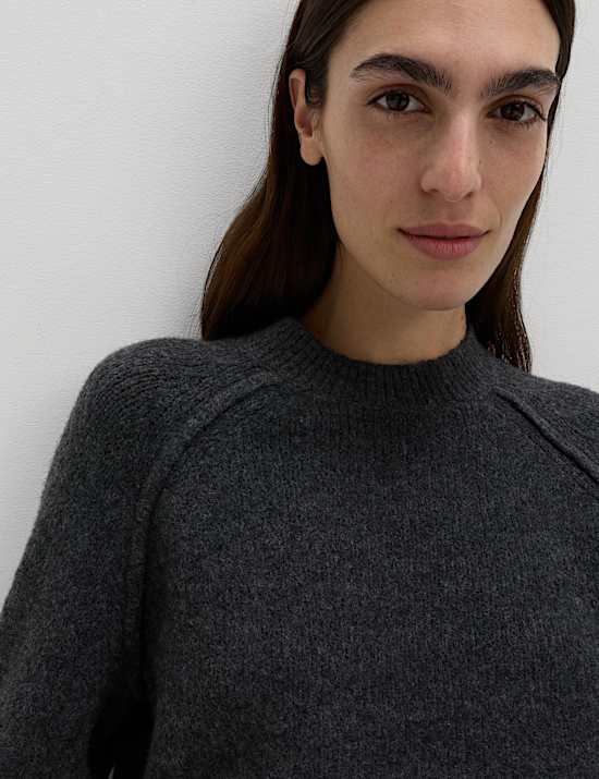 Pull en laine à encolure ronde et motif texturé