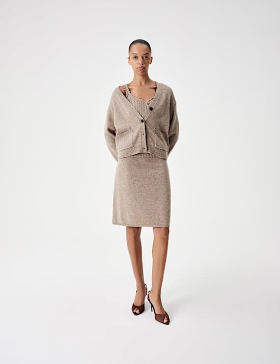 Cardigan en laine m&eacute;lang&eacute;e textur&eacute;e &agrave; col en V et fermeture avant boutonn&eacute;e