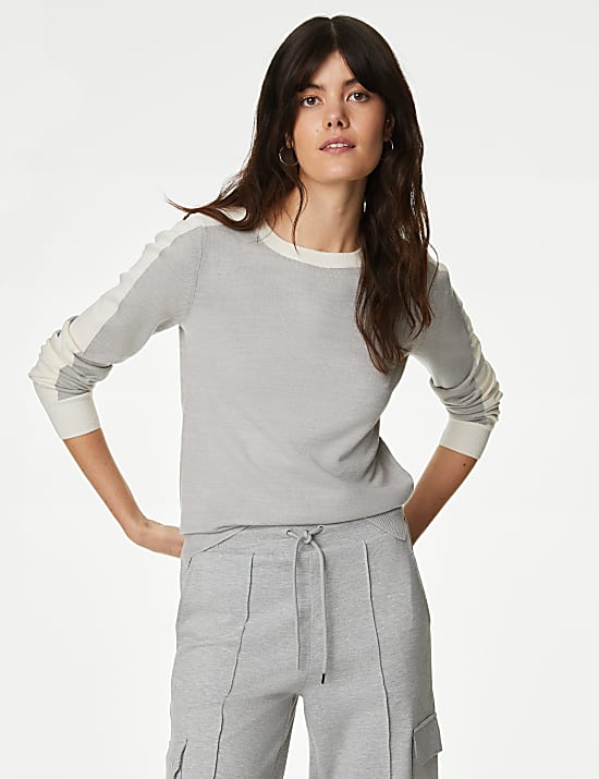 Extra měkk&yacute; pruhovan&yacute; svetr ke krku