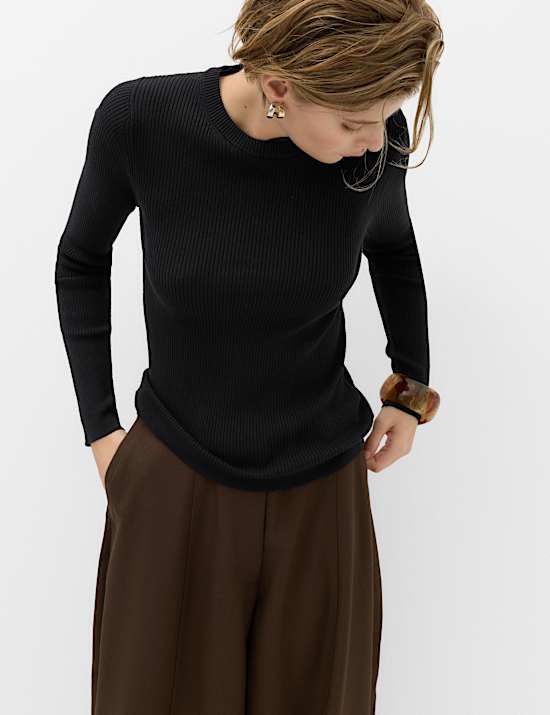 Ribbed Crew Neck Fitted Jumper