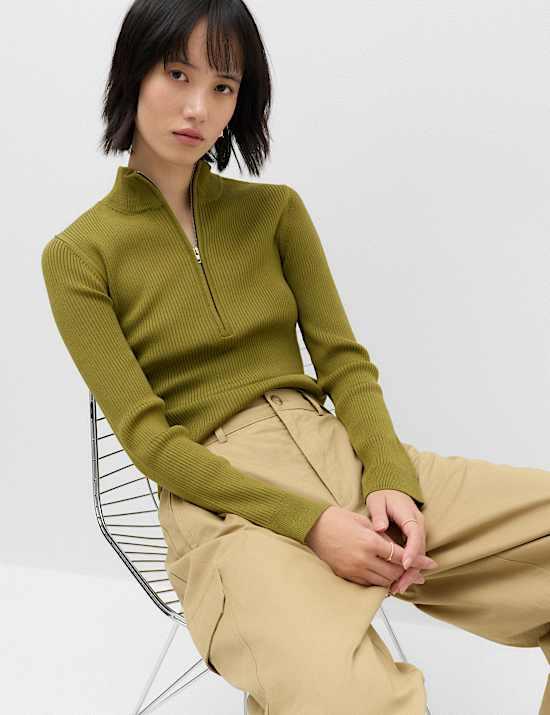 Top ajust&eacute; en maille c&ocirc;tel&eacute;e textur&eacute;e avec fermeture zipp&eacute;e mi-hauteur