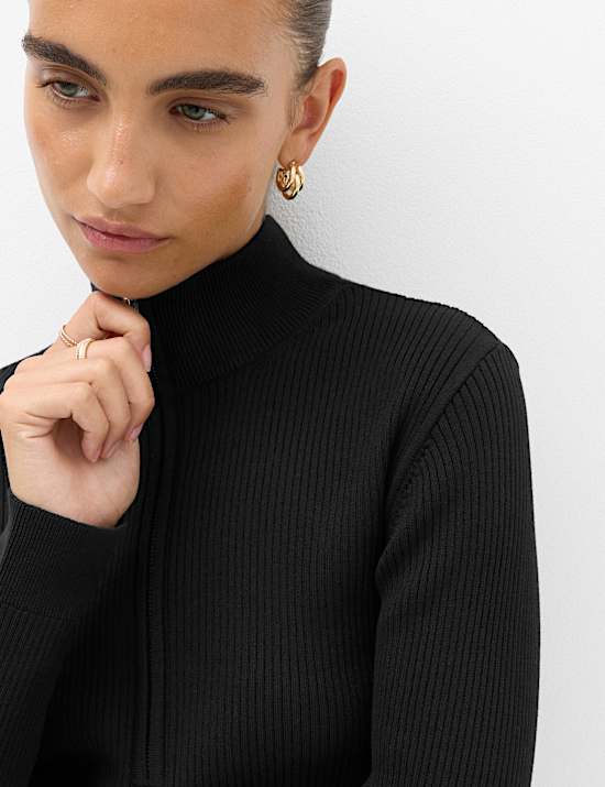 Ribbed Textured Half Zip Fitted Knitted Top
