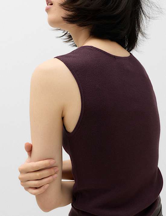 Square Neck Slim Fit Knitted Vest