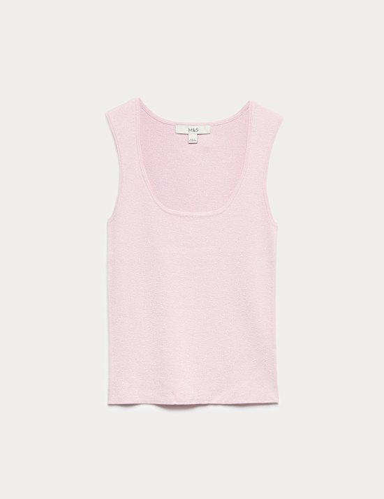 Gebreid vest met vierkante hals en slanke pasvorm