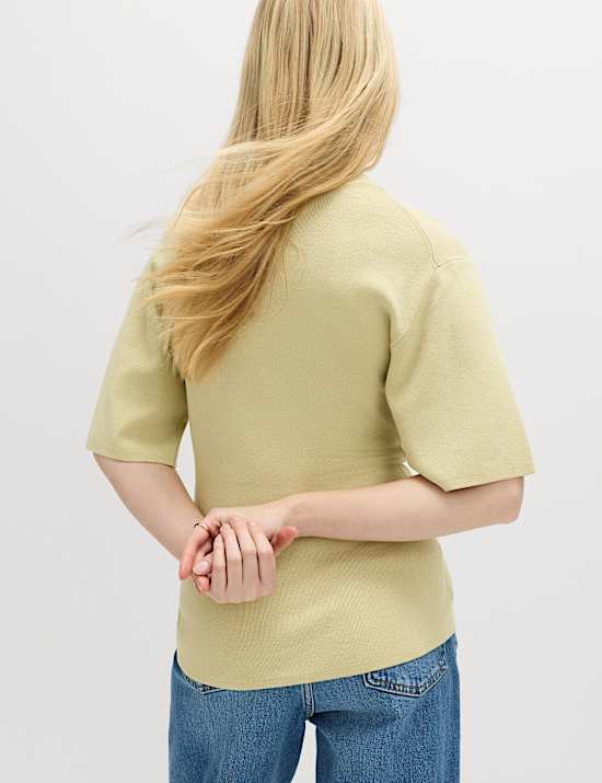Crew Neck Waisted Slim Fit Knitted Top