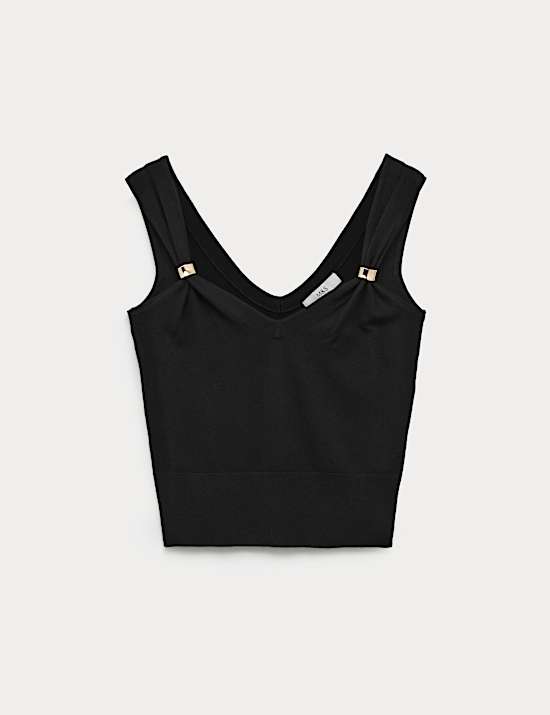 Hardware Detail Slim Fit Cropped Knitted Vest