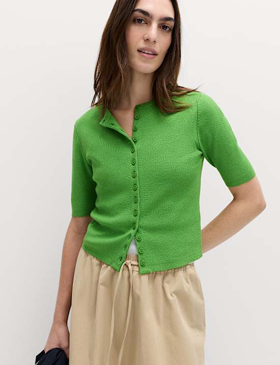 Zkr&aacute;cen&yacute; kardigan s v&yacute;střihem ke krku