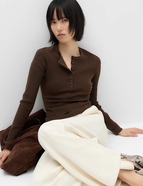Ribbed Round Neck Fitted Knitted Top With Wool