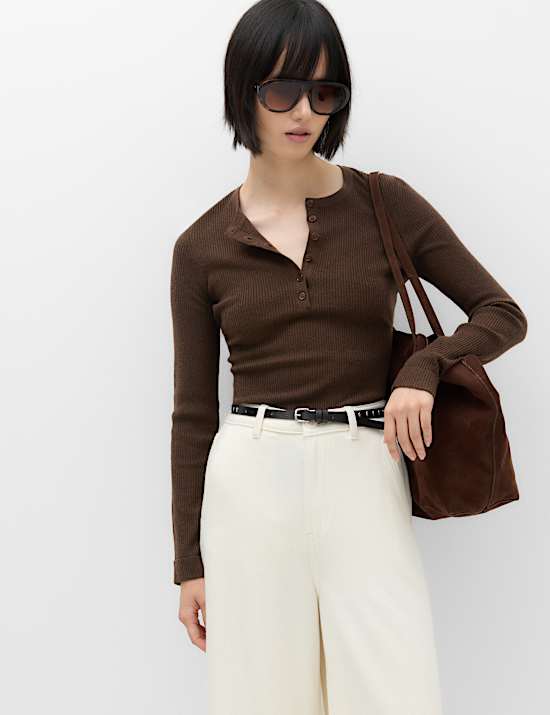 Ribbed Round Neck Fitted Knitted Top With Wool