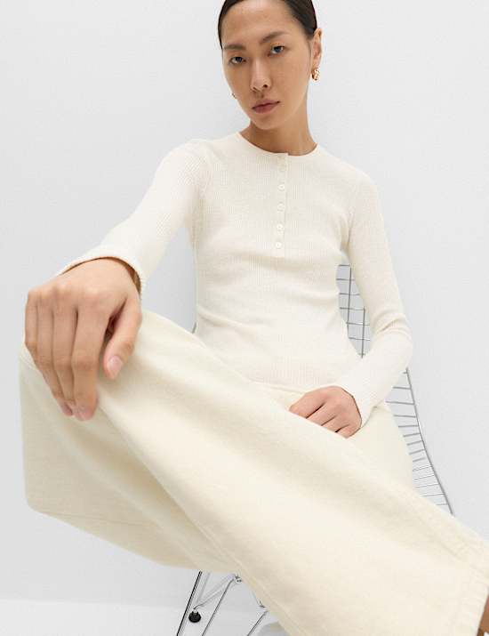 Ribbed Round Neck Fitted Knitted Top With Wool