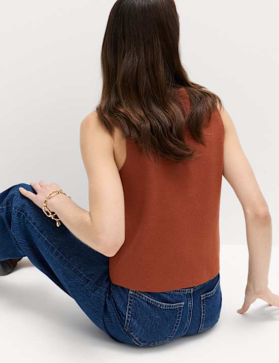 V-Neck Cropped Knitted Waistcoat