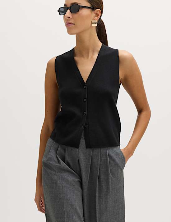 V-Neck Cropped Knitted Waistcoat