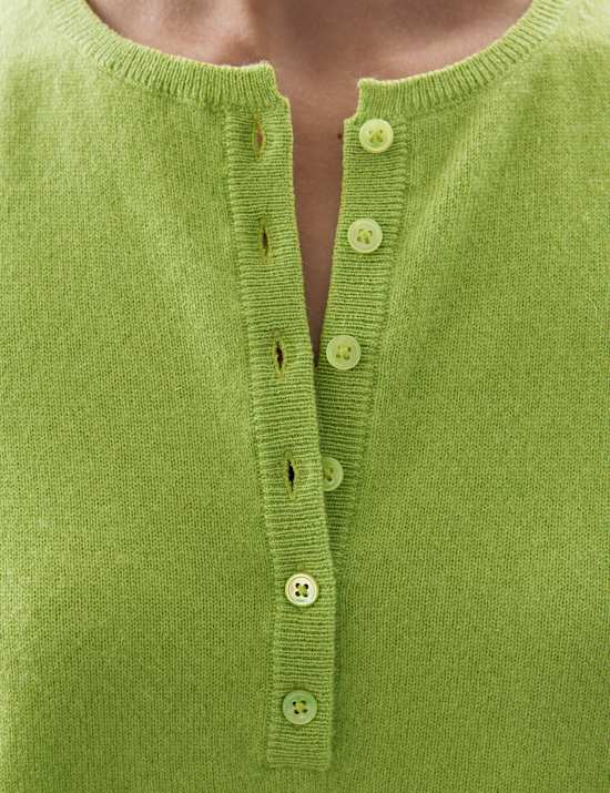 Pure Cashmere Button Detail Fitted Knitted Vest
