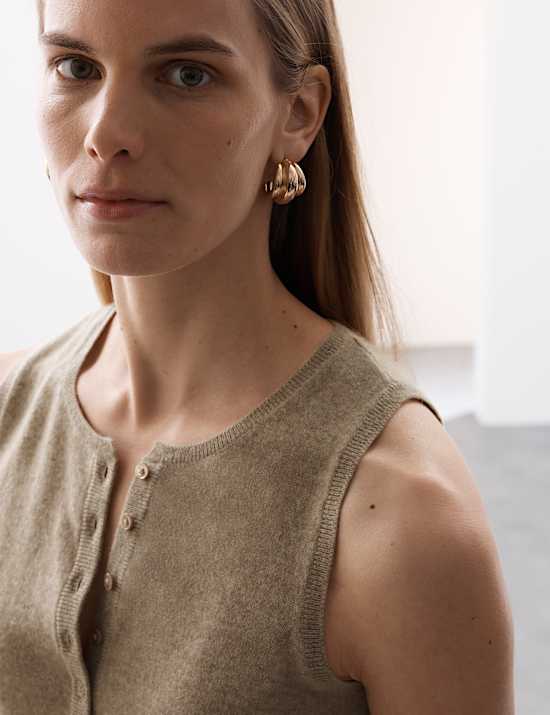 Pure Cashmere Button Detail Fitted Knitted Vest